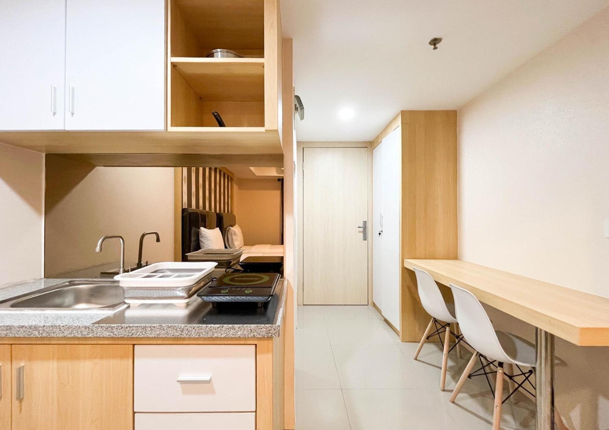 Comfortable And Tidy Studio De Prima Apartment By Travelio Medan Bagian luar foto